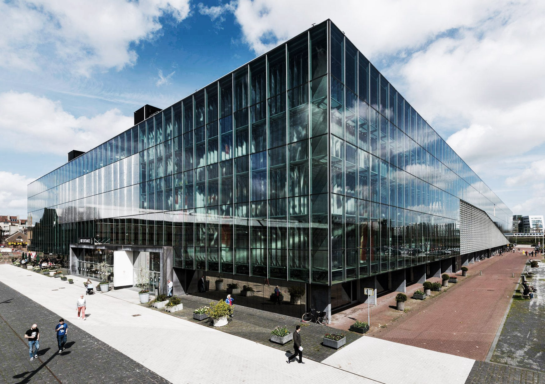 The Hubb Building on Jacob Bontiusplaats in Amsterdam, home of the AI AM hub Tisser co-founded